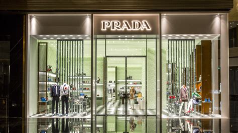 Prada online store